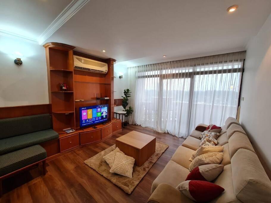Lovely Waterfront Riverbank Suite With Pool A2 쿠칭 외부 사진